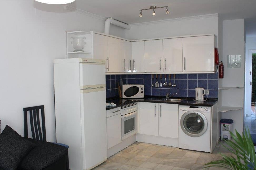 Casa Lesley Anne Apartment Nerja Bagian luar foto