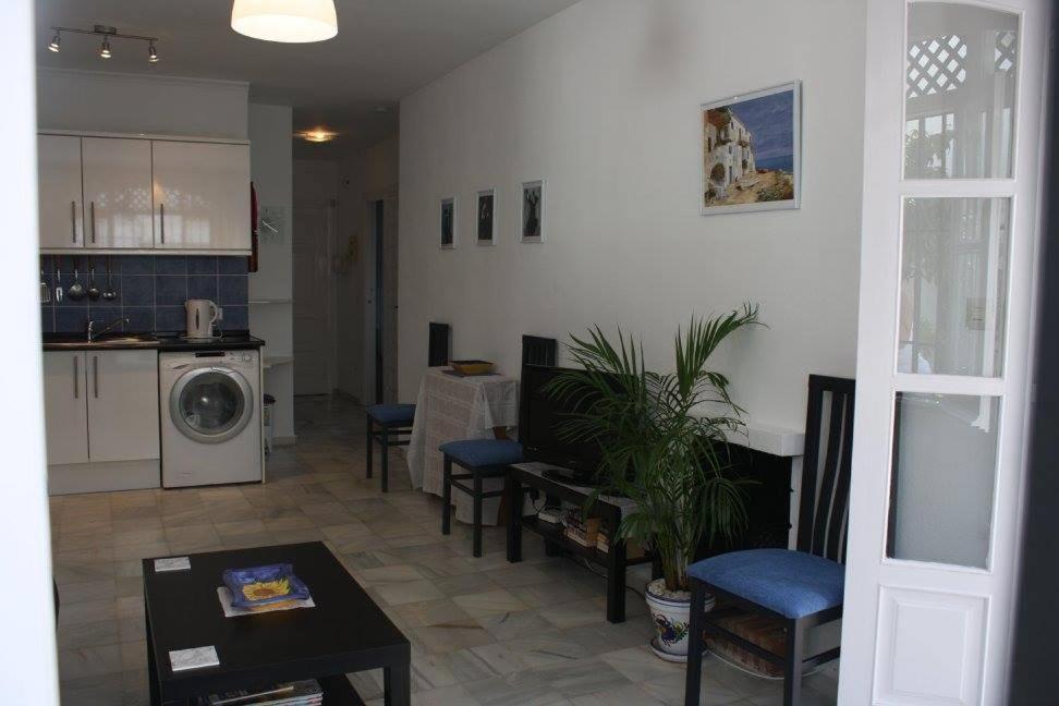 Casa Lesley Anne Apartment Nerja Bagian luar foto