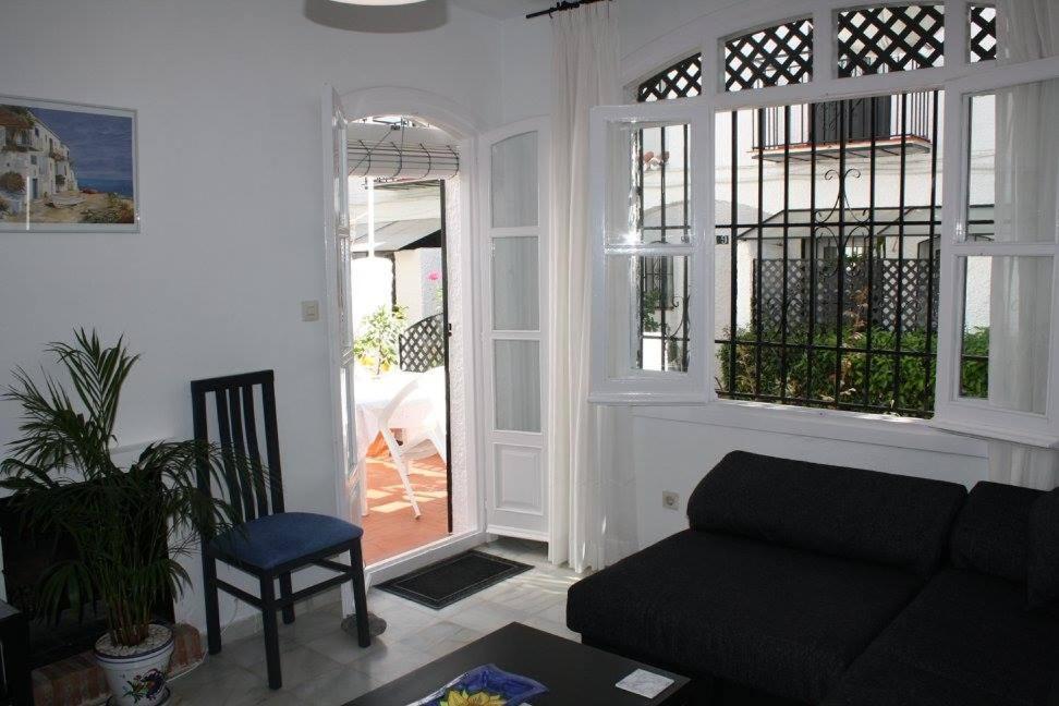 Casa Lesley Anne Apartment Nerja Bagian luar foto