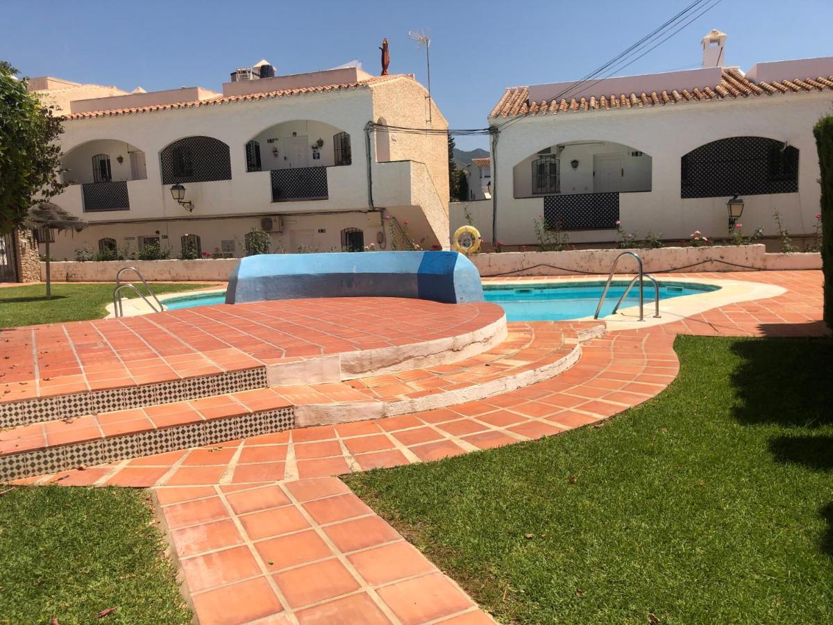Casa Lesley Anne Apartment Nerja Bagian luar foto