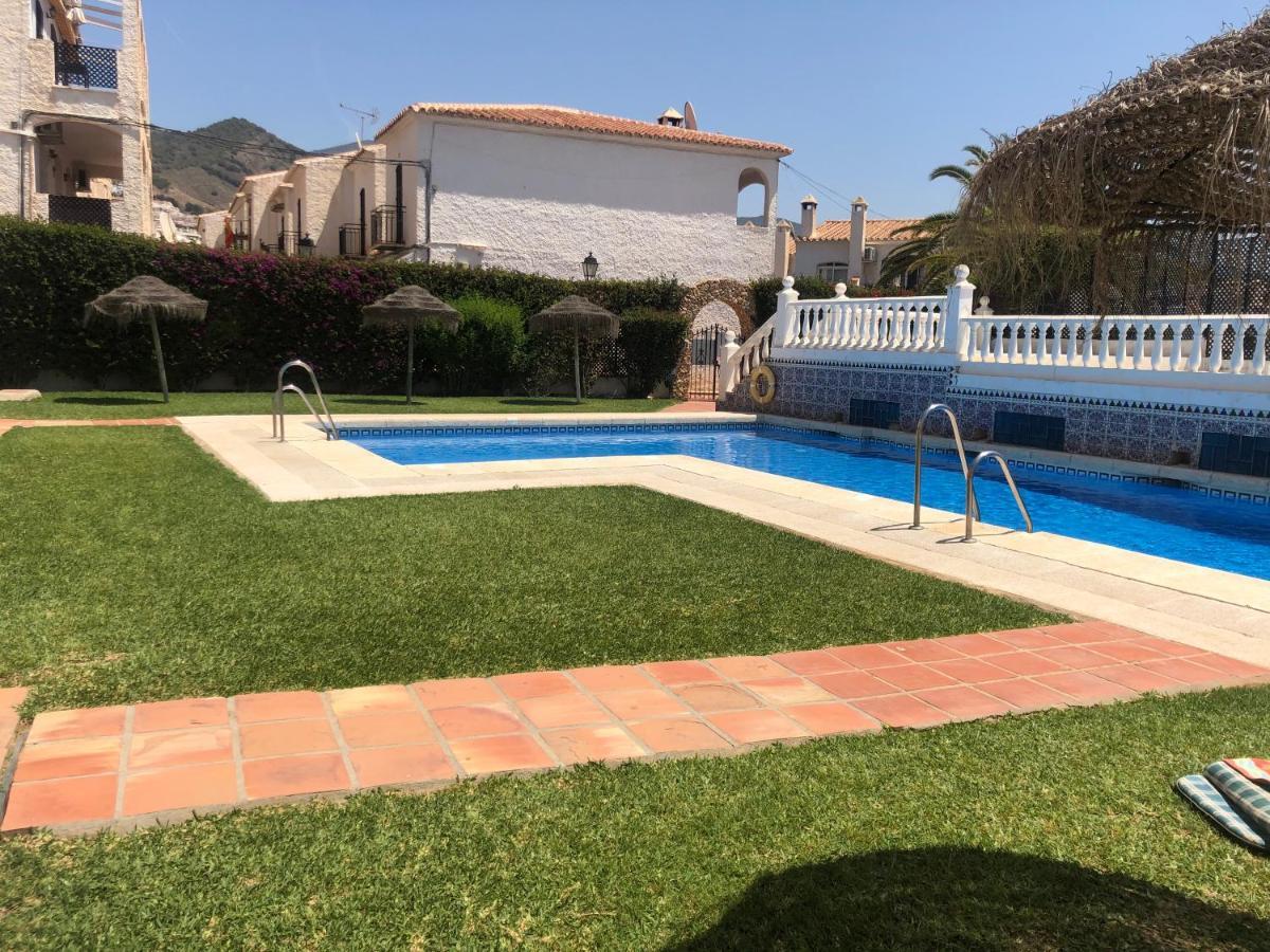 Casa Lesley Anne Apartment Nerja Bagian luar foto
